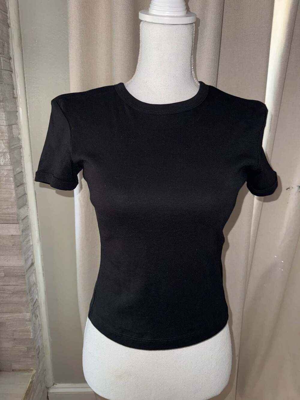 Zara T-Shirt Size S Black Ribbed Crop Top Short Sleeve